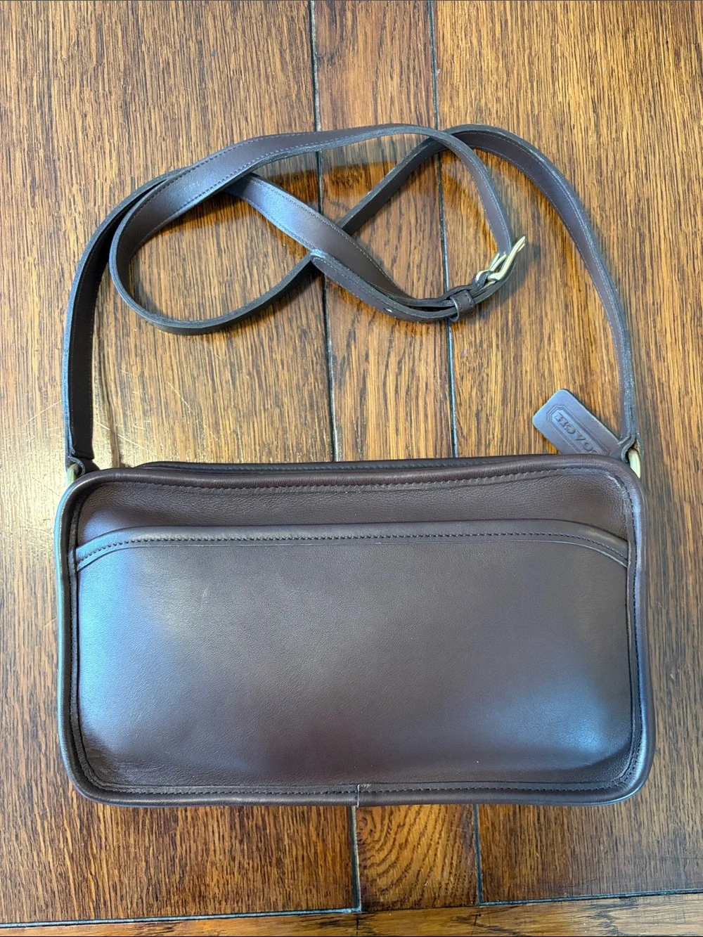 Coach Vintage Multi compartment Dark Brown Leather Crossbody Zip Bag 90s
